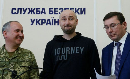 Reaparece el periodista ruso dado por muerto por Kiev